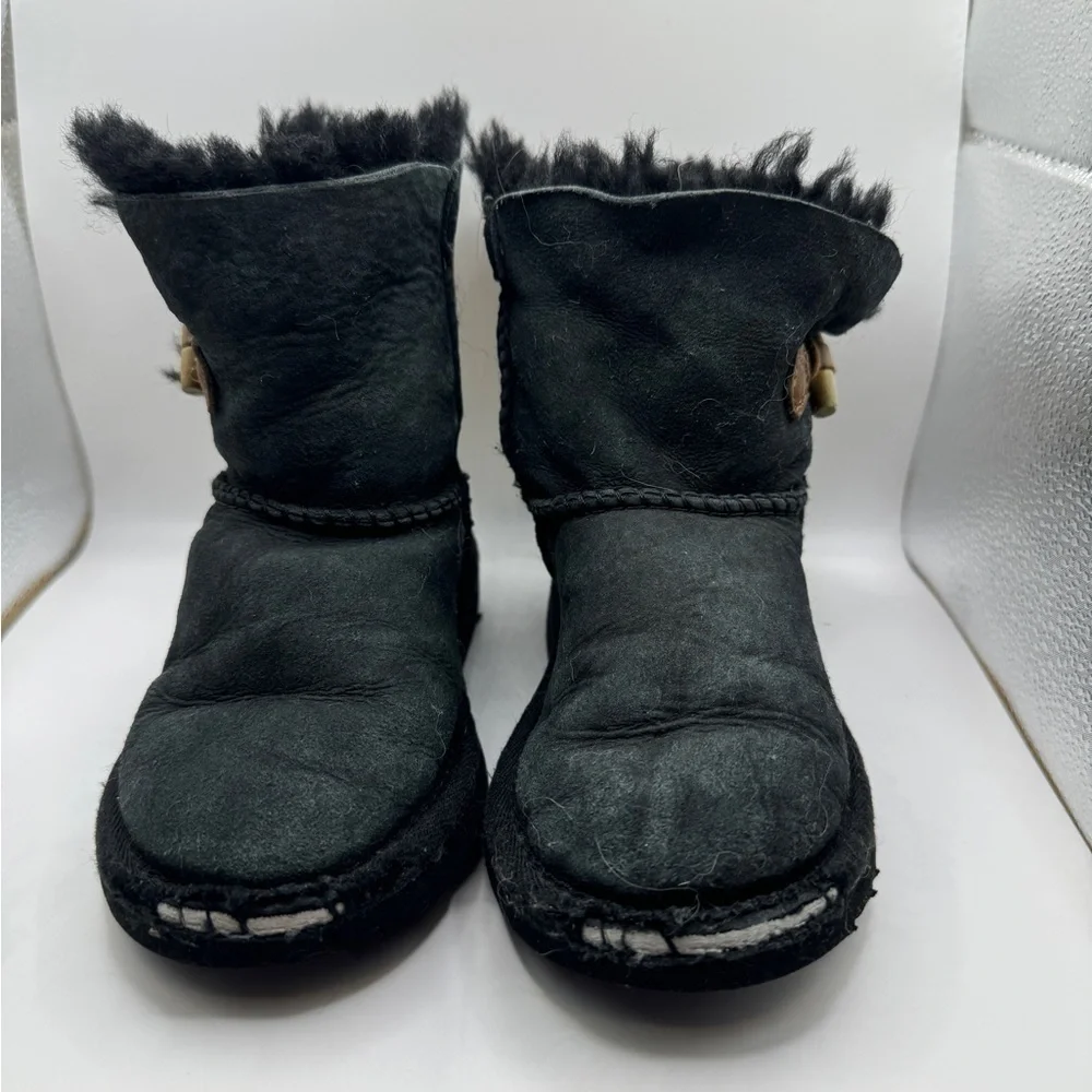 Ugg Toddler Unisex Size 9 Black Fur Fold Over Boots